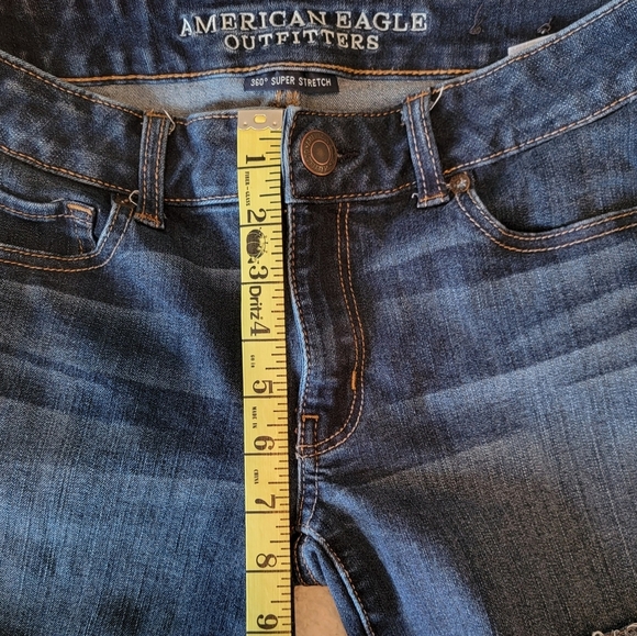 American Eagle midi shorts 4" inseam - Picture 3 of 4